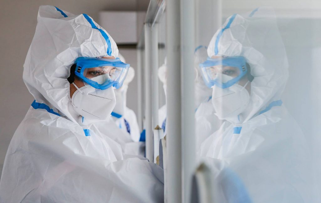Universidades convocan a trabajadores itinerantes de la salud para fortalecer el sistema sanitario