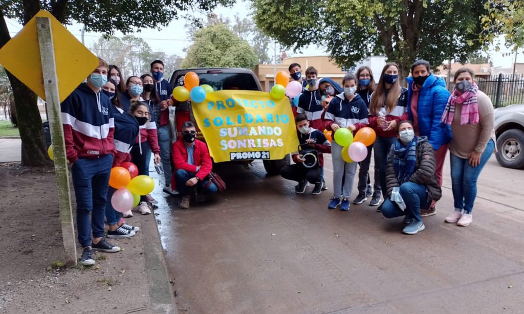 Alumnos de 5to y docentes de la Escuela Dr. Paulino Llambi Campbell realizarán una jornada solidaria
