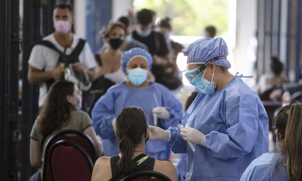 Covid: en las últimas 24 horas, Santa Fe reportó el mayor número de contagios en casi seis meses