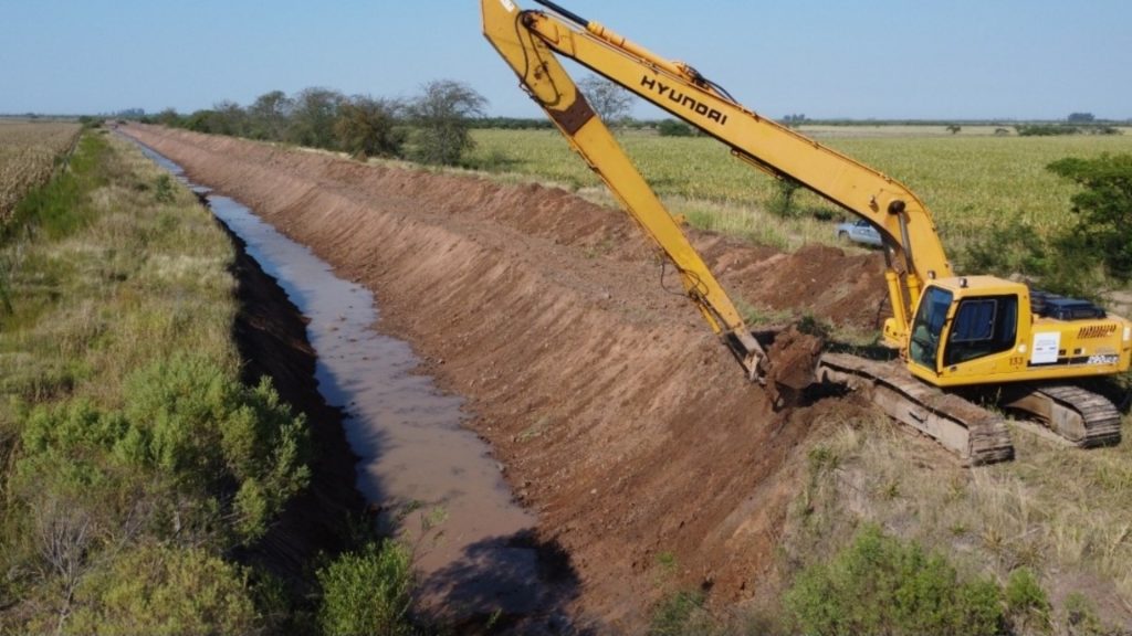 Se ejecutan en Santa Fe obras hídricas con una inversión superior a los $10.000 millones de pesos