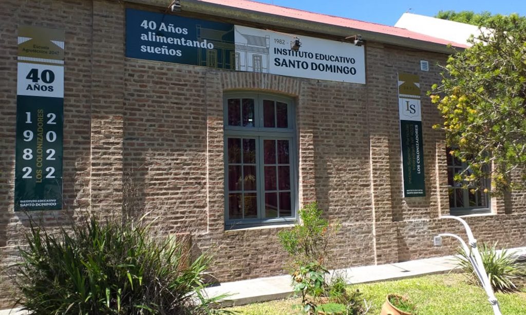 La Escuela de Educación Técnica “Los Colonizadores” de Santo Domingo cumplió 40 años