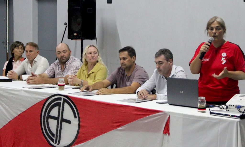 El Club Atlético Franck lanzó el proyecto para su futura cancha de césped sintético para hockey