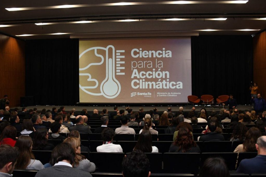 Cambio climático: Santa Fe sumó su experiencia en la presentación del informe provincial y el plan de respuesta