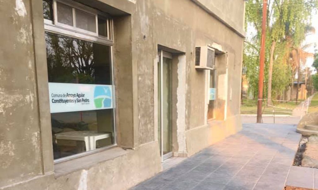 Robaron cheques y dinero en efectivo de la sede comunal de Arroyo Aguiar