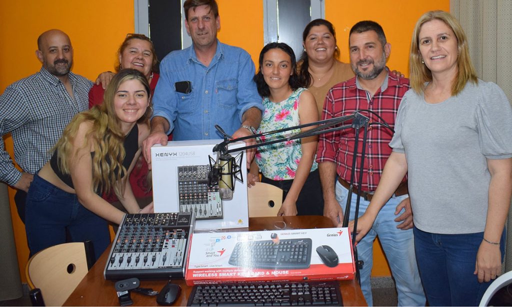 La comuna de Arroyo Aguiar adquirió equipamiento para la radio local