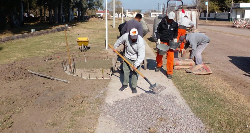Cloacas, agua potable, vivienda y mejoras urbanas marcan la agenda de la obra pública en Arrufó