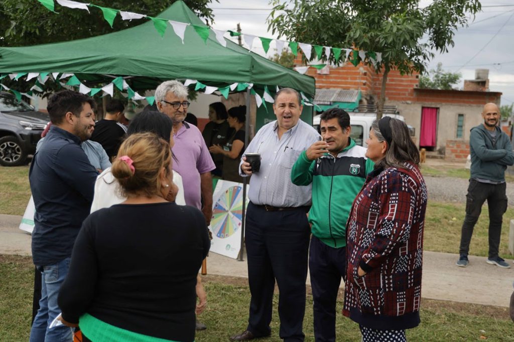 Se puso en valor la plaza de barrio Pompeya y se completaron más de 70 cuadras de estabilizado pétreo
