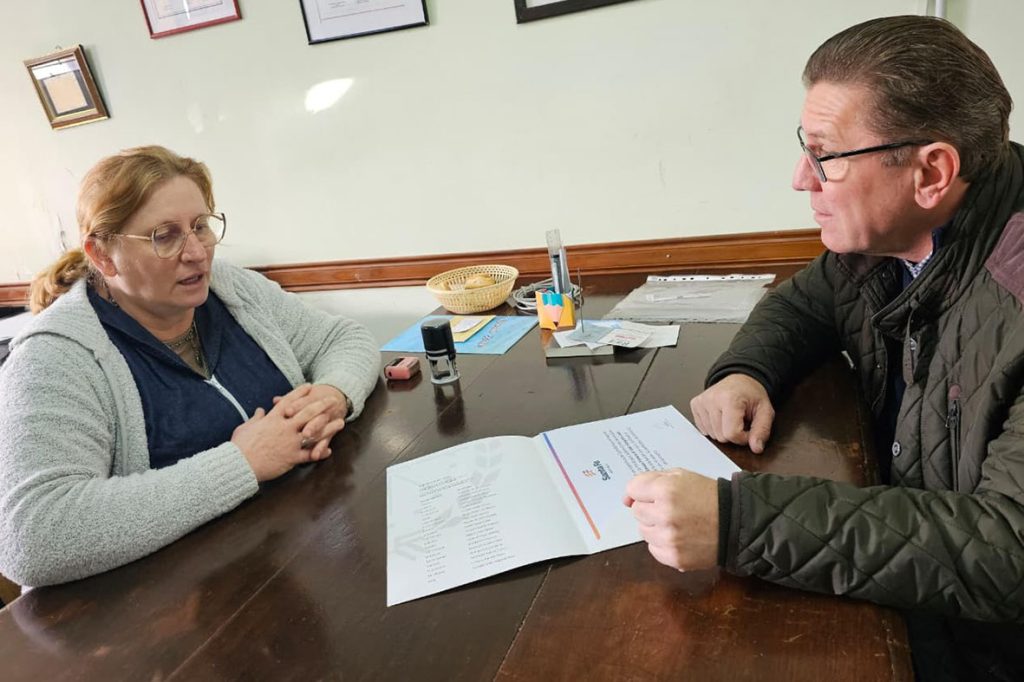 Cinco escuelas del departamento San Justo recibieron aportes económicos para equipamiento y obras