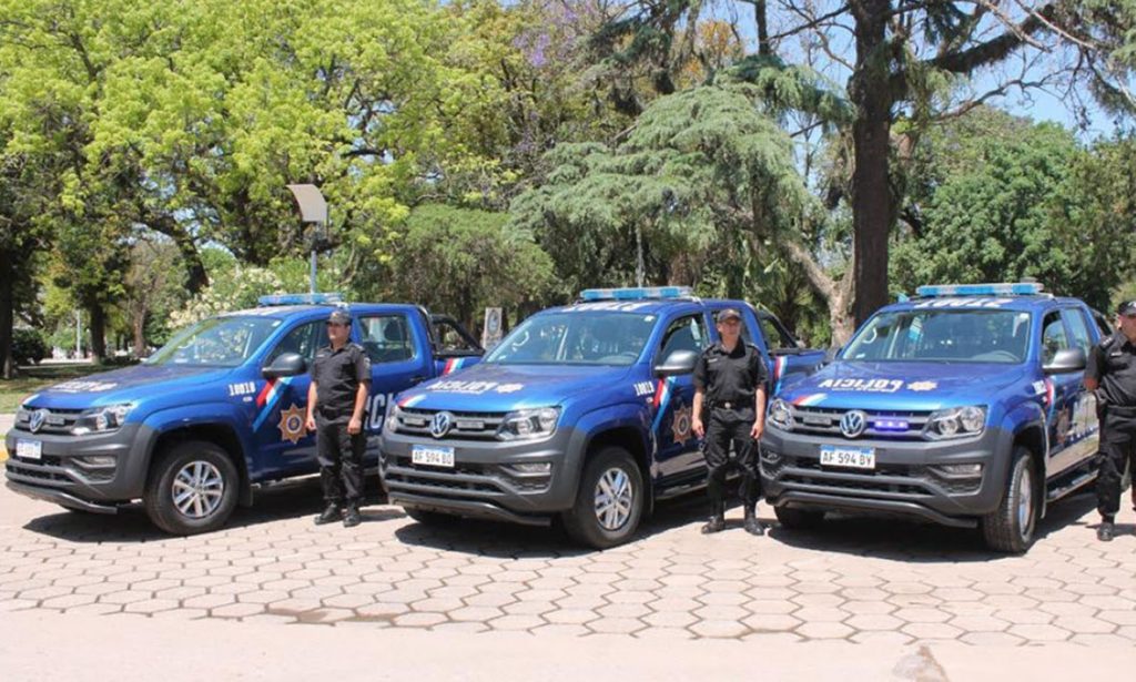 La policía provincial recibió 20 camionetas 0km para reforzar el patrullaje y la prevención de delitos