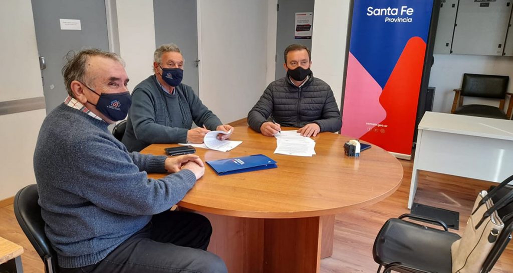 La comuna de Candioti firmó el acuerdo para la construcción de doce viviendas