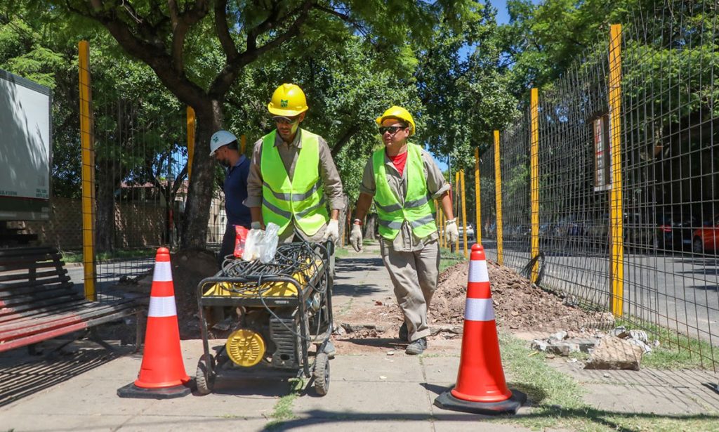 Comenzaron las obras de puesta en valor del cantero central de la avenida Juan José Paso de la ciudad de Santa Fe
