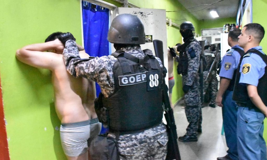 El gobernador Pullaro restituyó los pabellones de alto perfil para narcos y sicarios