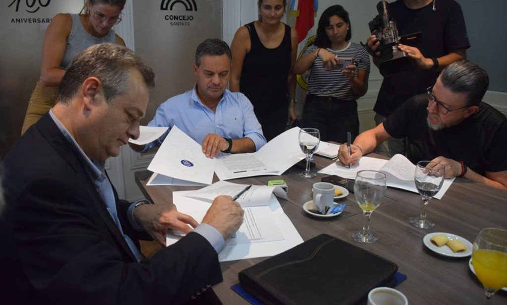 El Concejo Municipal firmó un convenio con la UTN y la UCSF por los terrenos nacionales en la ciudad de Santa Fe