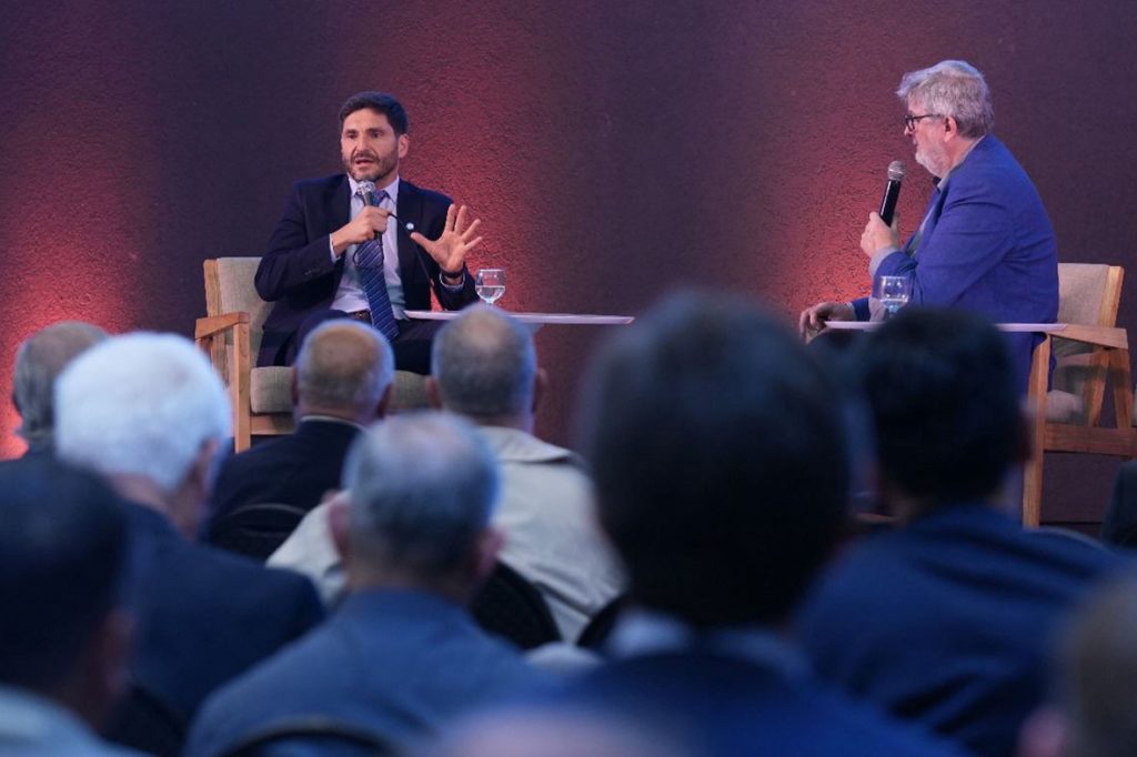 En el 8° Congreso de Coninagro, el gobernador Pullaro reclamó que “se terminen las retenciones al campo”