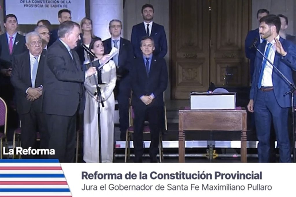 Los convencionales reformadores juraron la nueva Constitución de la provincia de Santa Fe