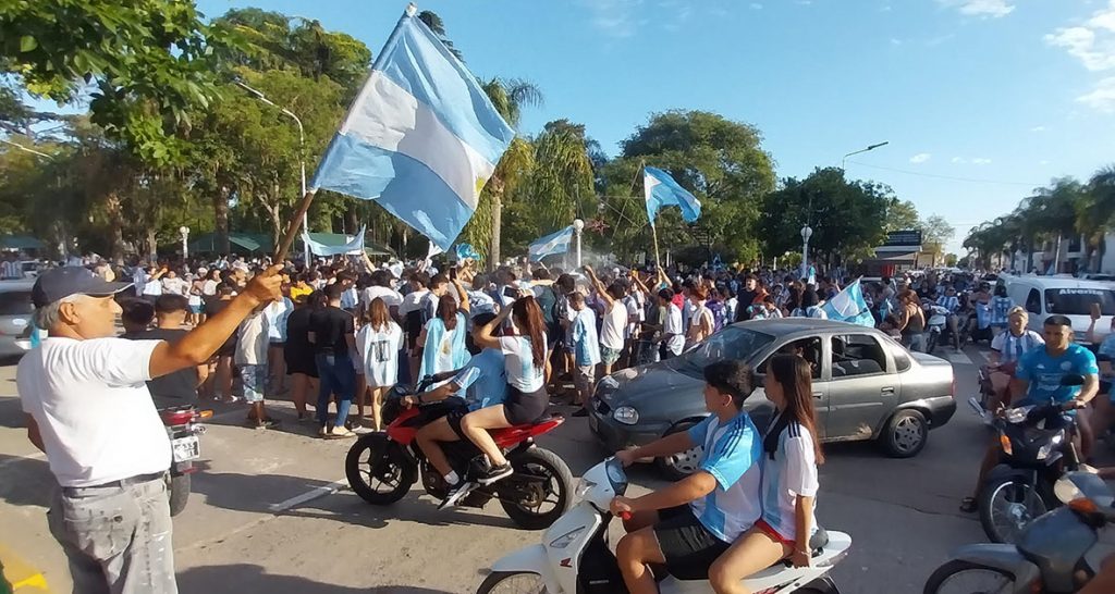 Miles de argentinos en todo el país festejaron el pase de la Selección a la final del Mundial de Qatar 2022