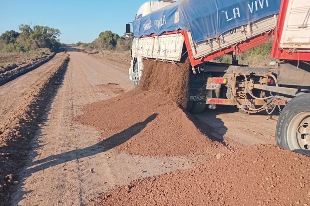 La comuna de Cululú trabaja en el mantenimiento de los caminos rurales