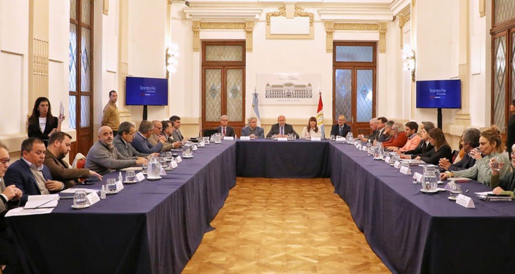 El gobierno provincial informó a legisladores el acuerdo alcanzado con la Nación por la deuda de coparticipación