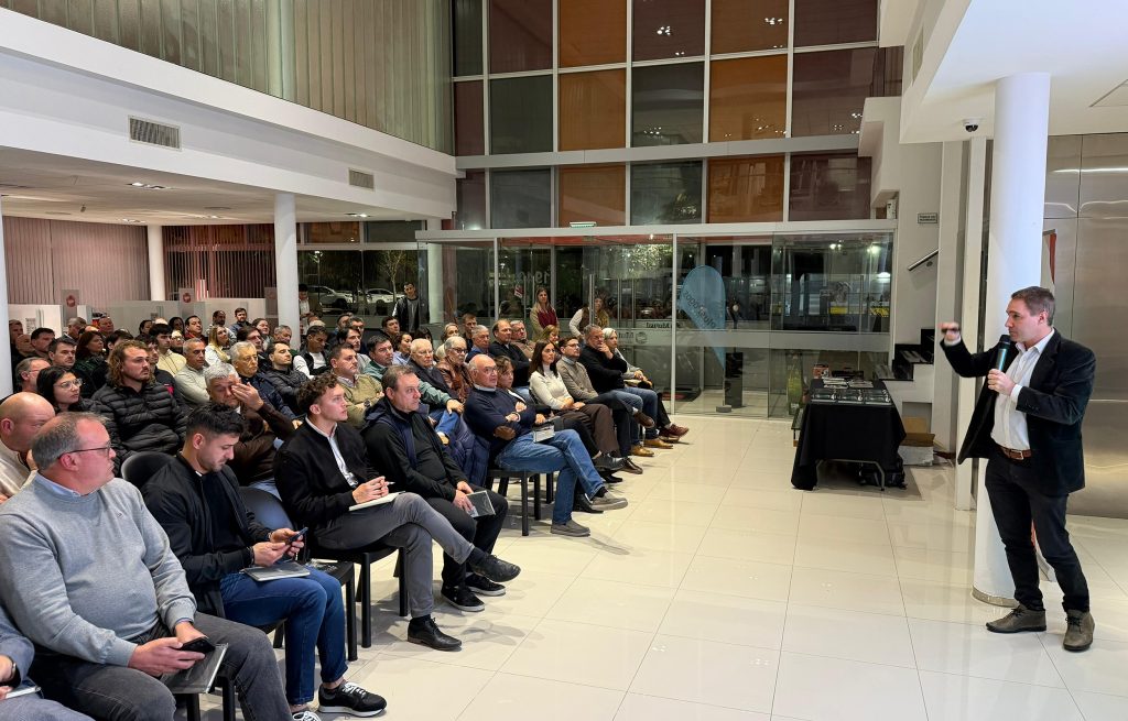 Damián Di Pace: “el emprendedor argentino es una sumatoria de lo que le pasa al emprendedor en todo el mundo”