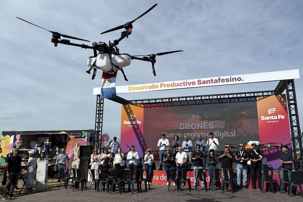 La provincia de Santa Fe presentó en Expoagro la digitalización del registro para uso de drones de fitosanitarios