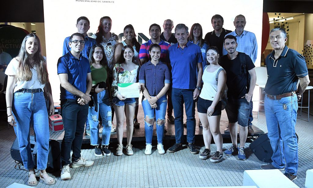 Más de 200 jóvenes santafesinos recibieron sus certificados de capacitación en empleos digitales