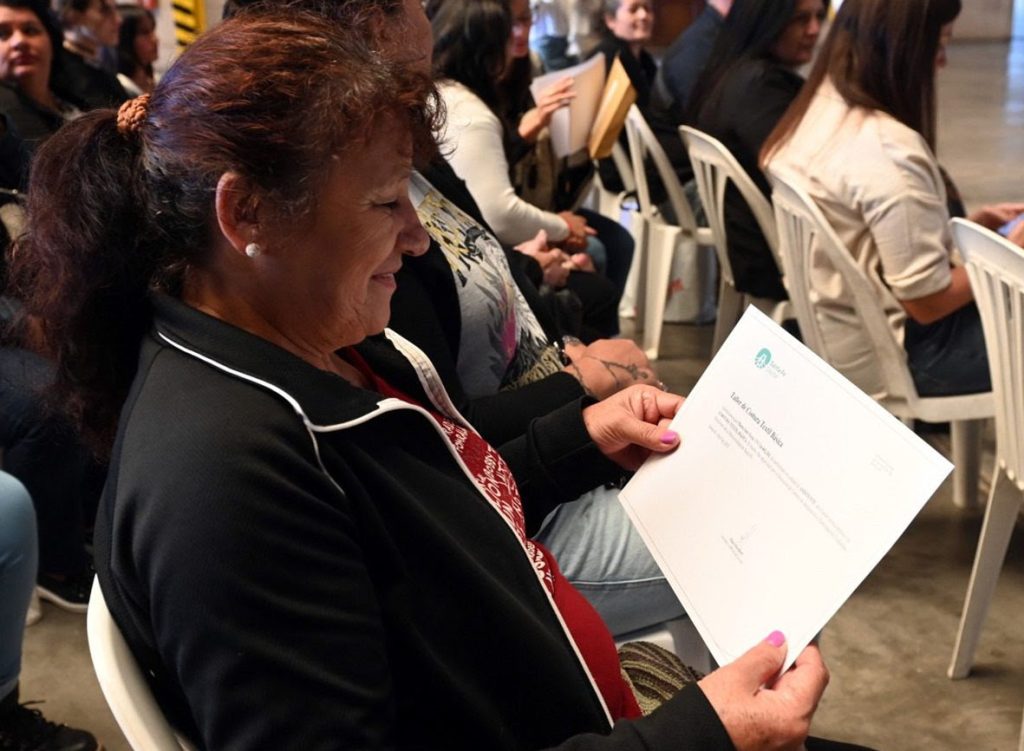 La Escuela Municipal de Emprendedores llega a las Estaciones San Lorenzo y Villa Hipódromo de la ciudad de Santa Fe