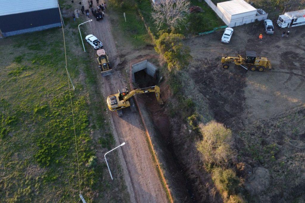 Comenzaron los trabajos para la construcción del desagüe troncal Hohenfels en Esperanza