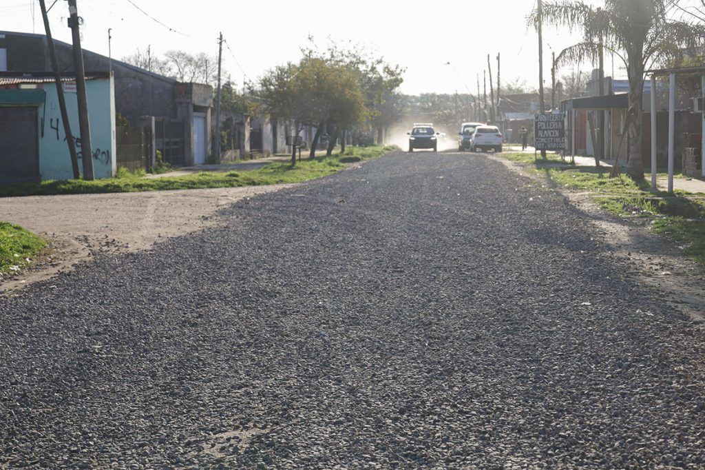 Ciudad de Santa Fe: los barrios Nuevo Horizonte y Entrada Norte ya cuentan con más de 120 cuadras de estabilizado pétreo