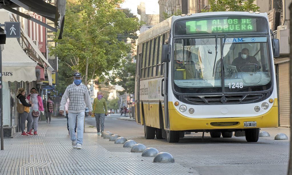 Transporte público de colectivos: solicitan un incremento de coches en la ciudad de Santa Fe