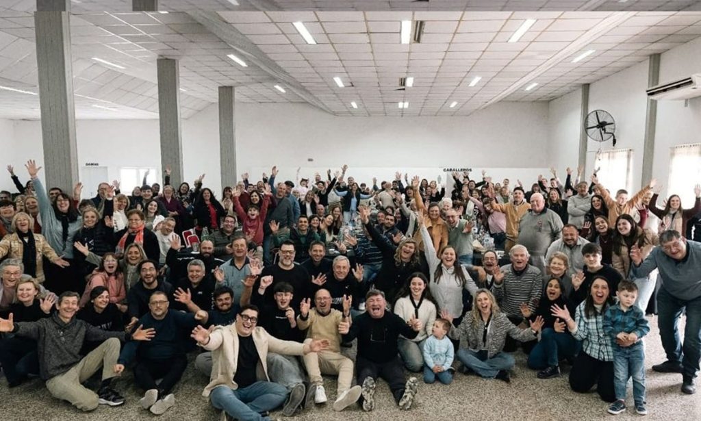 La incorporación de artísticas en vivo le da un nuevo impulso al Coro Comunal de Felicia