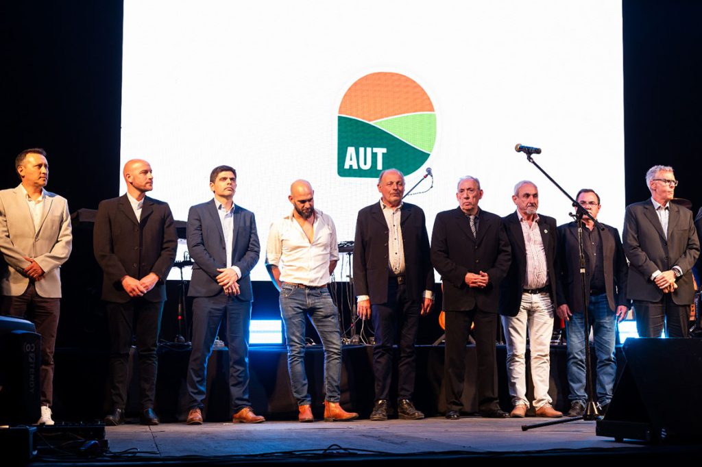 La comuna de Franck acompañó a la Asociación Unión Tamberos en el festejo de sus 100 años