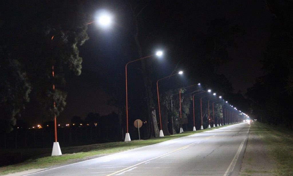 La comuna de Franck concluyó la iluminación en el acceso sur de la Ruta Provincial Nº 6