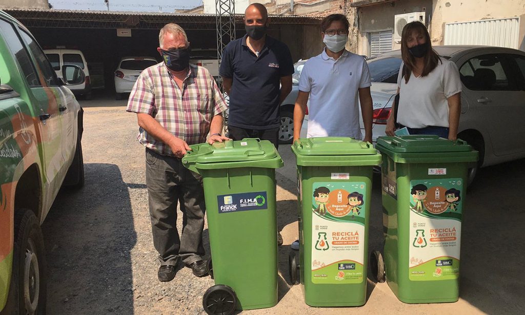 La campaña “Reciclá tu aceite” llegó a la comuna de Franck con puntos verdes