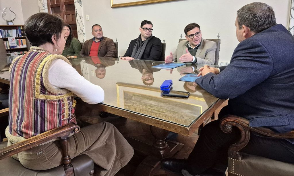 La comuna de Franck firmó un convenio con la UNL para trabajar en conjunto por el desarrollo educativo, cultural y territorial