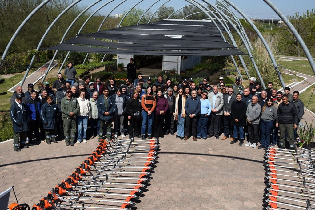 Se invirtieron $65 millones en equipamiento para fortalecer el mantenimiento de los espacios verdes de la capital provincial