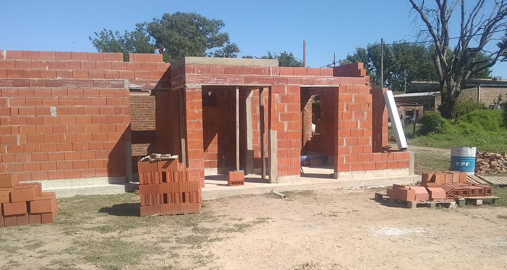 En Hipatia se construyen cinco viviendas en el marco del programa Casa Propia