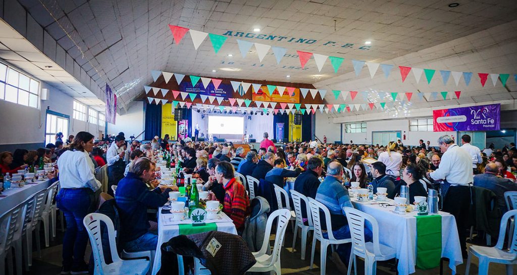 Cientos de personas disfrutaron de la 32º edición de la Fiesta Provincial de la Bagna Cauda en Humberto Primo