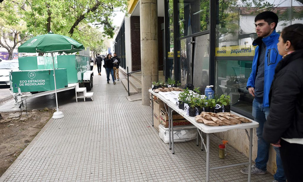 Unas 90 entidades santafesinas participan del programa municipal Instituciones Verdes