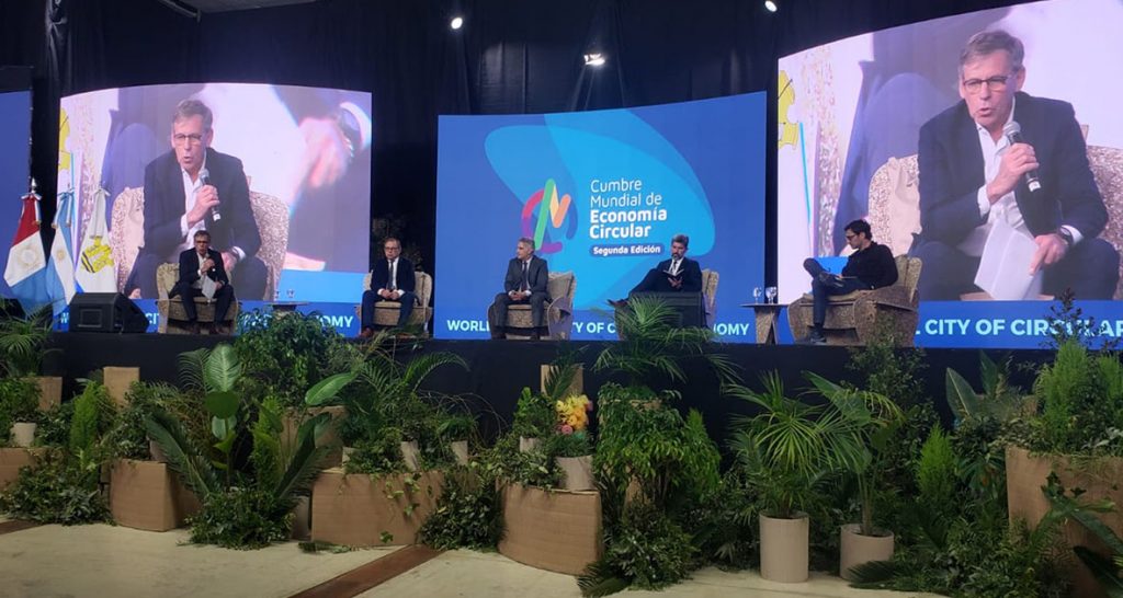 El intendente Jatón disertó en la II Cumbre Mundial de Economía Circular