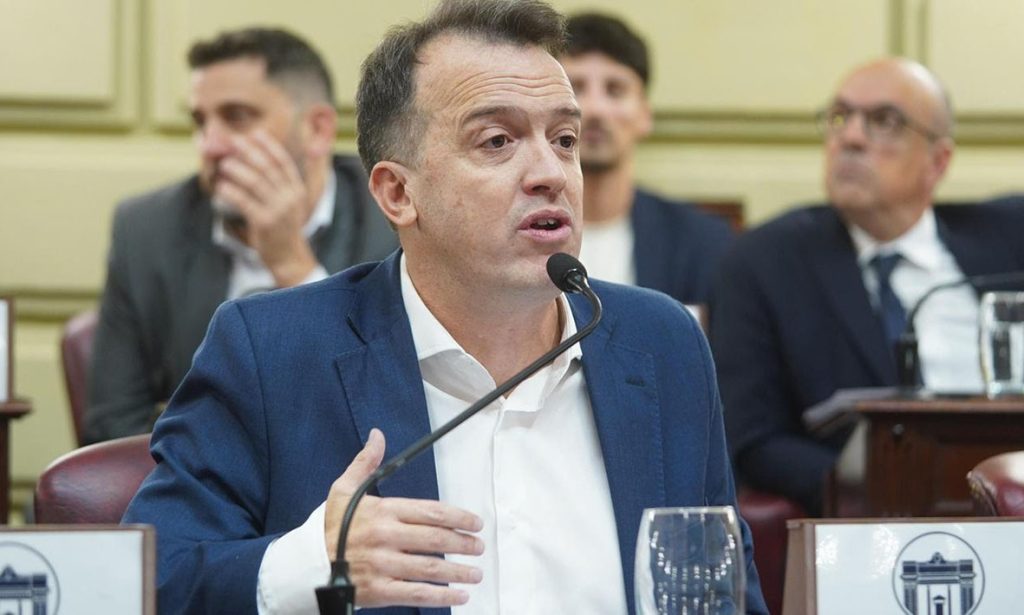 Hay 143 mil santafesinos que buscan un segundo trabajo para llegar a fin de mes