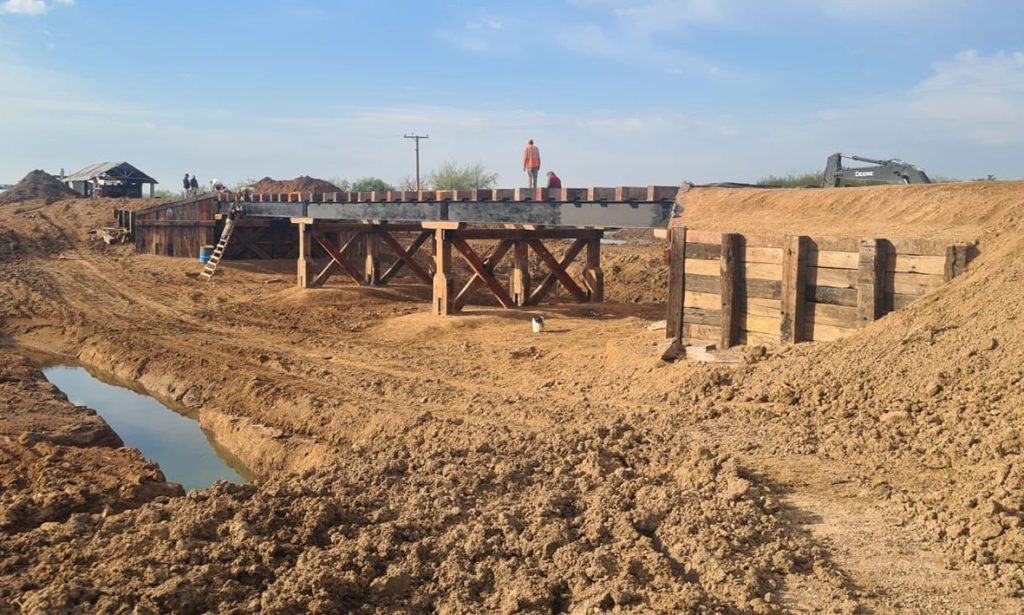 En La Pelada se completó una nueva etapa de la restauración del puente de madera sobre la Ruta Provincial 69s