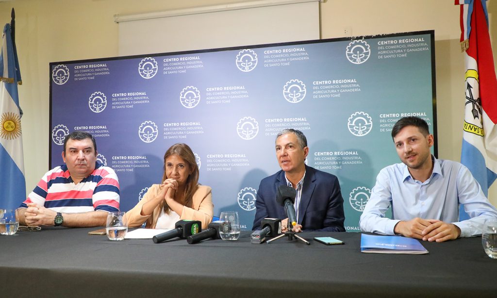 Plan Incluir: La provincia entregó fondos para agua corriente y cloacas a la Municipalidad de Santo Tomé
