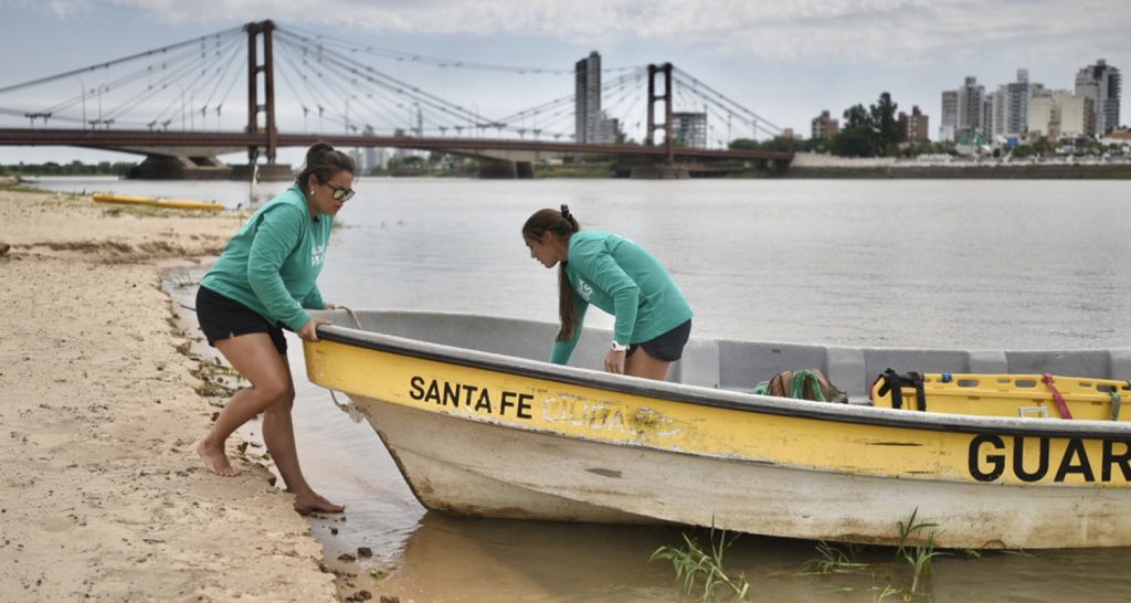 Este es un verano de logros para las mujeres guardavidas de Santa Fe