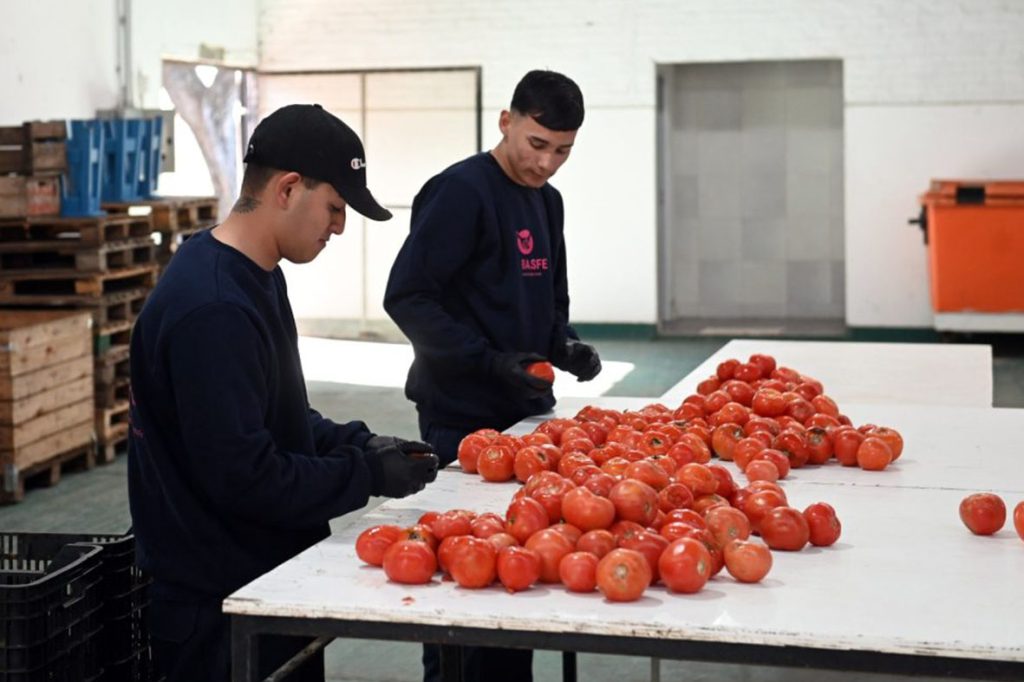 Ciudad de Santa Fe: el Banco de Alimentos y el Mercado de Abasto implementarán acciones en lo social, económico y ambiental