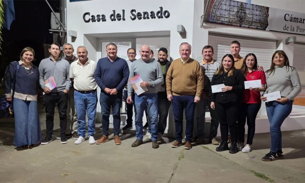 Se entregaron $120.790.000 en créditos apícolas para productores del departamento San Cristóbal