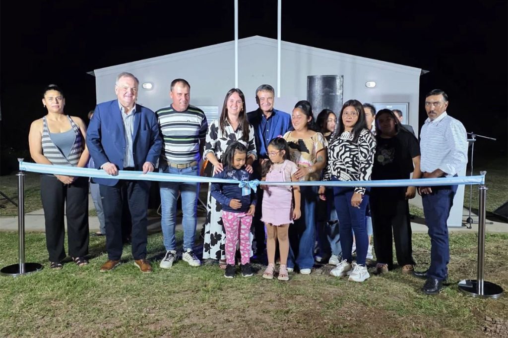 En Ambrosetti se inauguraron dos nuevas viviendas del Programa Comunal “Mi Tierra, Mi Hogar”