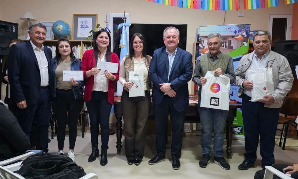 Unas 12 bibliotecas populares del departamento San Cristóbal recibieron aportes institucionales por 34 millones de pesos