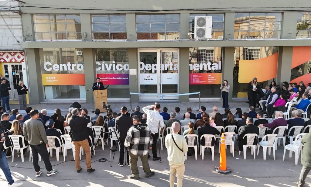 El gobierno provincial inauguró en la ciudad de San Cristóbal el nuevo y estratégico Centro Cívico Departamental