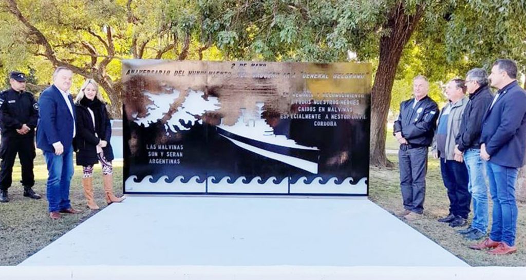 Se inauguró en Ambrosetti un mural en memoria de los caídos en el hundimiento del Crucero ARA General Belgrano