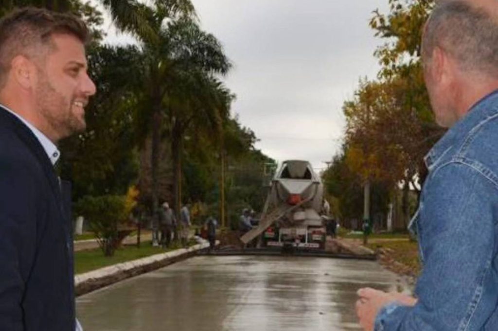 En Naré se firmó un convenio para la construcción de ocho viviendas